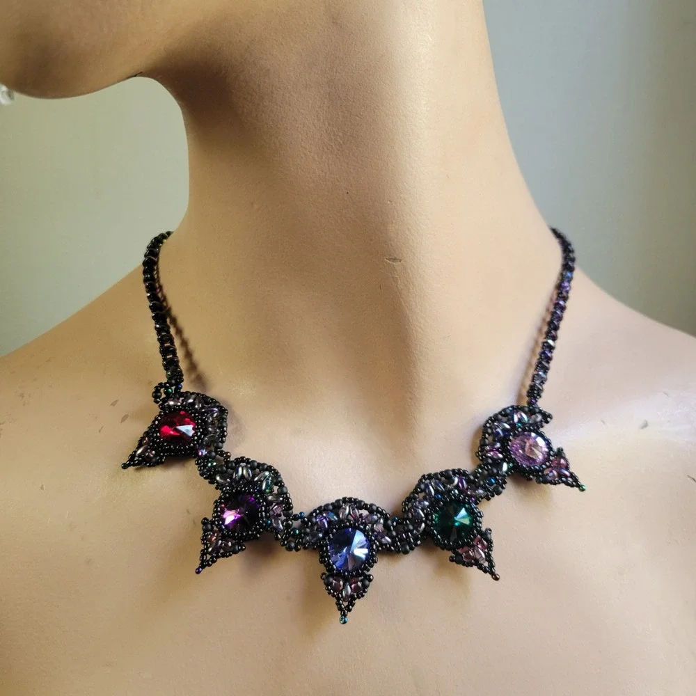 Vintage Black Bead Woven Crystal Collar Necklace Jewel Tone Statement 17